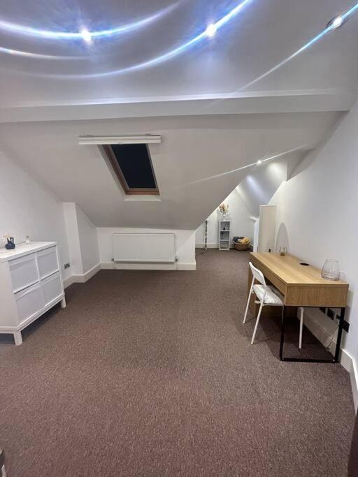 Peaceful 2-Bedroom Haven Peterborough Zewnętrze zdjęcie